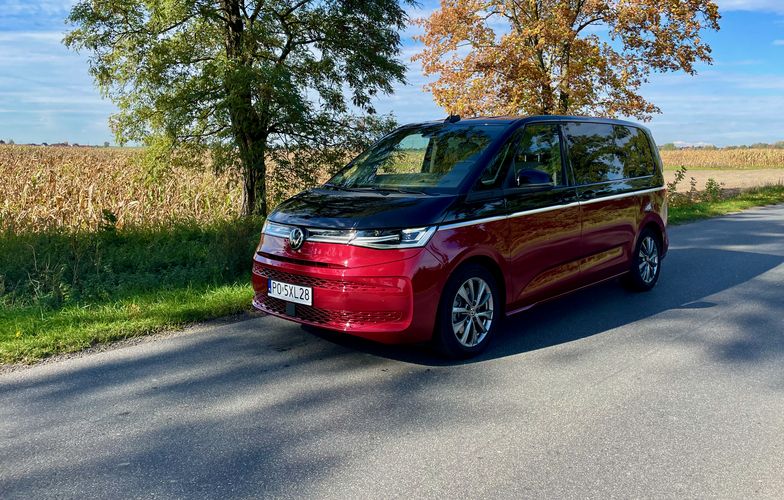 VW Multivan więcej wspólnego ma z osobowymi modelami tej marki niż z poprzednikiem - T6