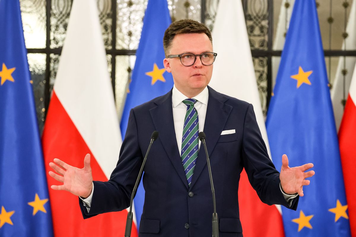 marszałek sejmu, szymon hołownia, orędzie Za długo próbowano dzielić. Marszałek Sejmu wystąpił z orędziem