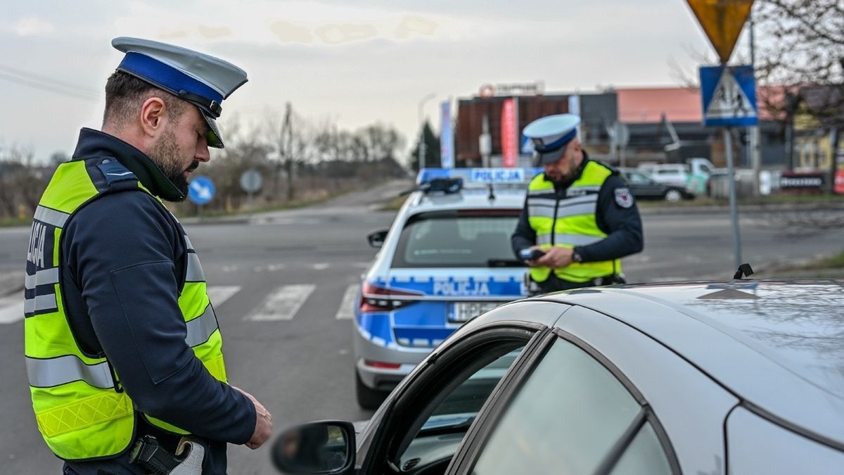 Kontrola kierowcy - zdjęcie ilustracyjne