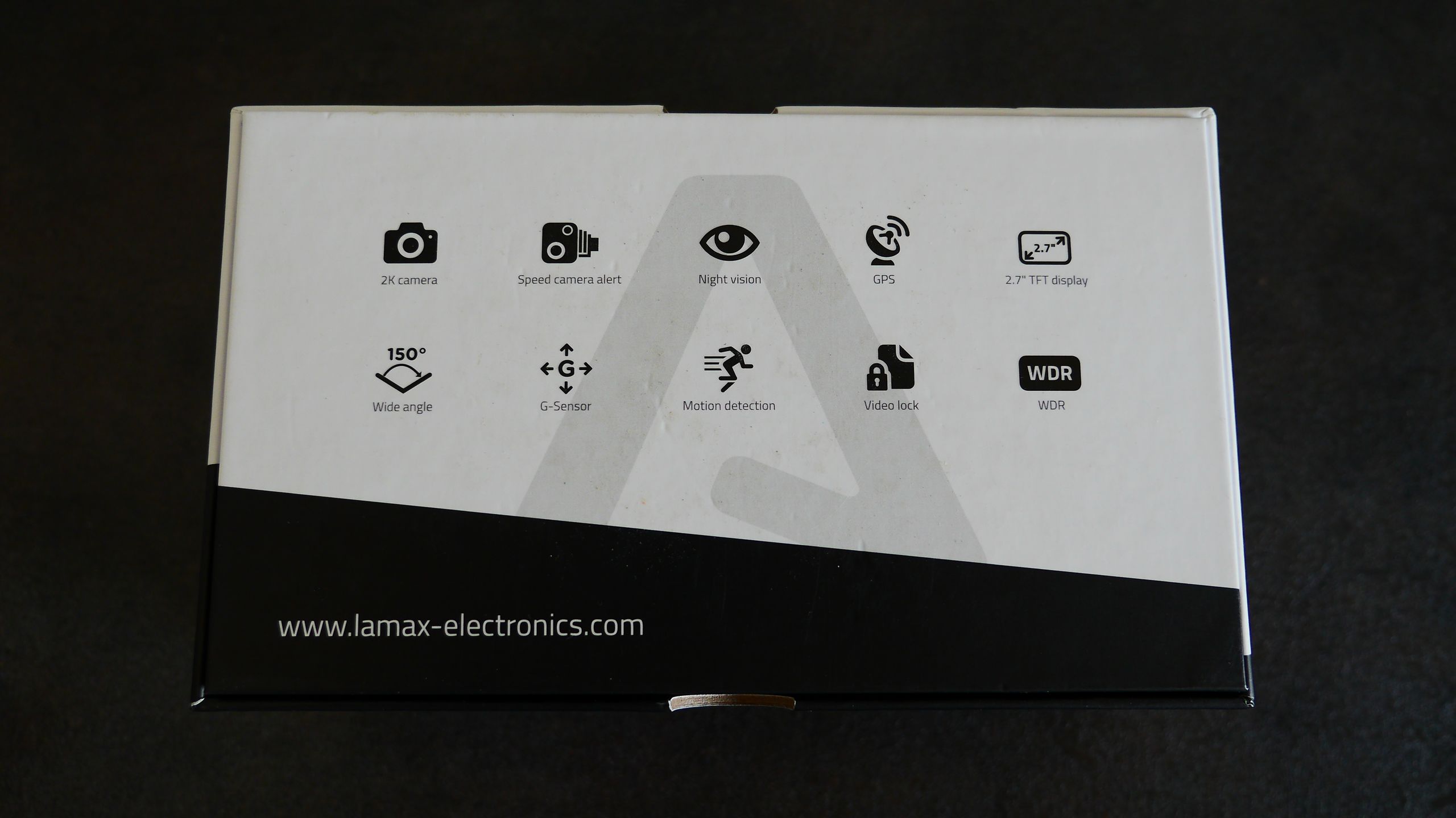 Krótki test LAMAX C9: Kamerka samochodowa z GPS i bazą fotoradarów 2
