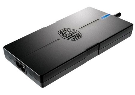 Najmniejszy adapter do laptopa od Cooler Master 1