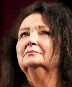 Anna Dymna popłakała się na wizji w "Faktach" TVN. Nie mogła powstrzymać łez