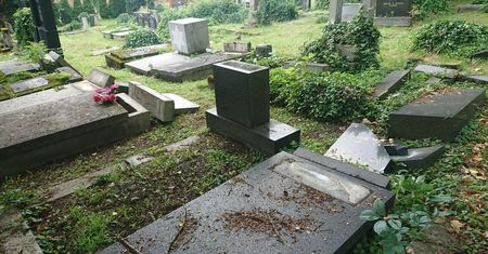 Bielsko-Biała. Zbiórka na odbudowę cmentarza żydowskiego