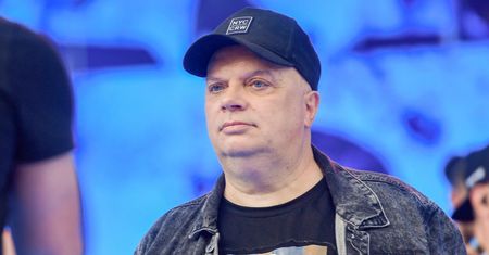 Krzysztof Skiba ostro krytykuje PiS w obliczu powodzi: "Premier Tusk wśród powodzian, Prezydent Duda na balu"