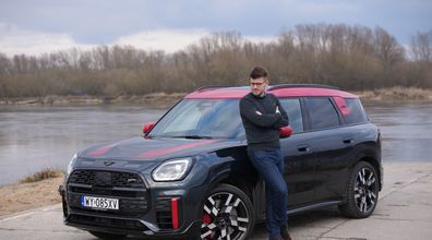 Nowe Mini Countryman JCW – sześć koni mniej i jeden piesek więcej