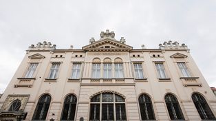 Secesyjną perełkę kupiła od banku krakowska uczelnia. UKEN instaluje się w Podgórzu