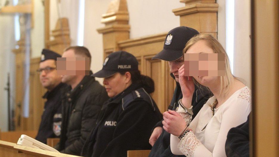 Grzegorz B. za zabójstwo półrocznego chłopczyka został skazany na dożywocie, zaś Karinie B. za pomoc w zabójstwie sąd drugiej instancji wymierzył karę 12 lat więzienia.