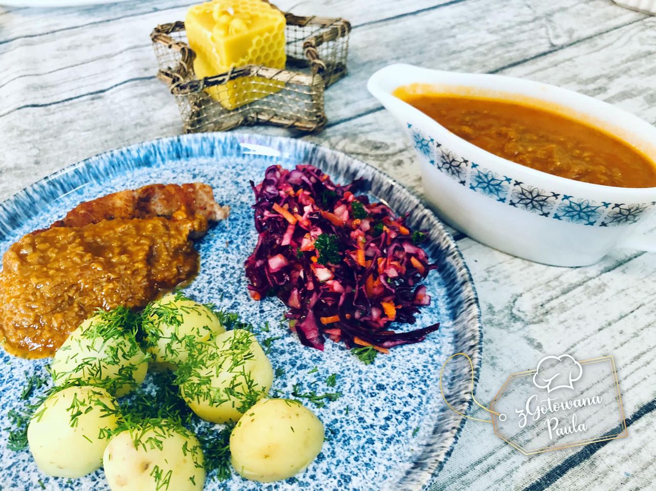 Tradycyjny obiad w wersji fit. Przepis na karkówkę po karkonosku
