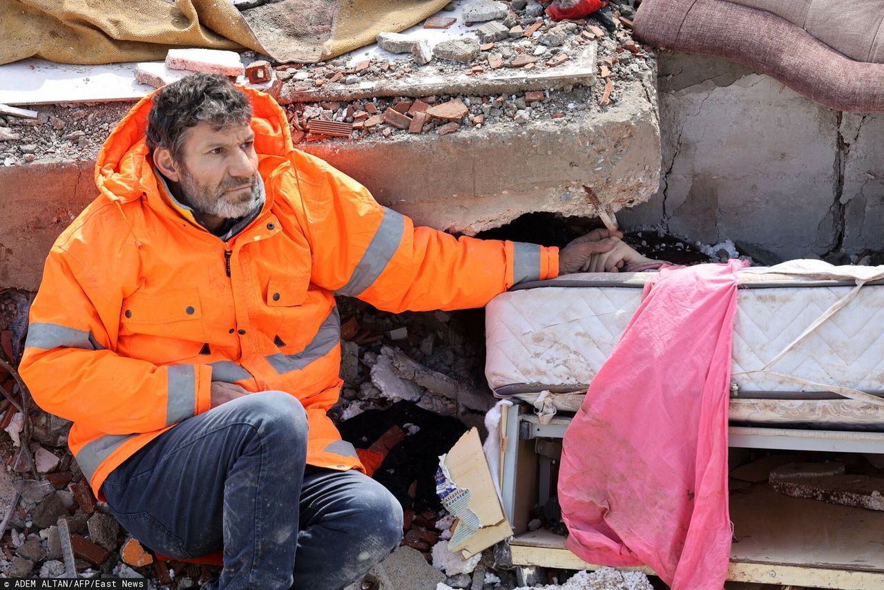 Trzęsienie ziemi w Kahramanmaraş. Ojciec trzymał rękę nieżyjącej córki
