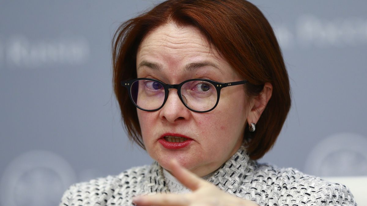 MOSCOW, RUSSIA - FEBRUARY 07: Russian Central Bank Head Elvira Nabiullina makes a speech as she attends a rate announcement news conference in following the Bank of Russia Board of Directors meeting on monetary policy issues, in Moscow, Russia on February 07, 2020. (Photo by Sefa Karacan/Anadolu Agency via Getty Images)