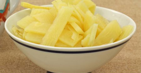Prosty sposób na obniżenie cholesterolu i zbędne kilogramy. Jedz prosto ze słoika