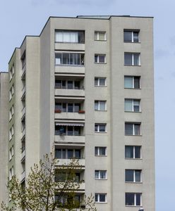 Nie płacą czynszu i zajmują mieszkania. Co zrobić z takimi lokatorami?