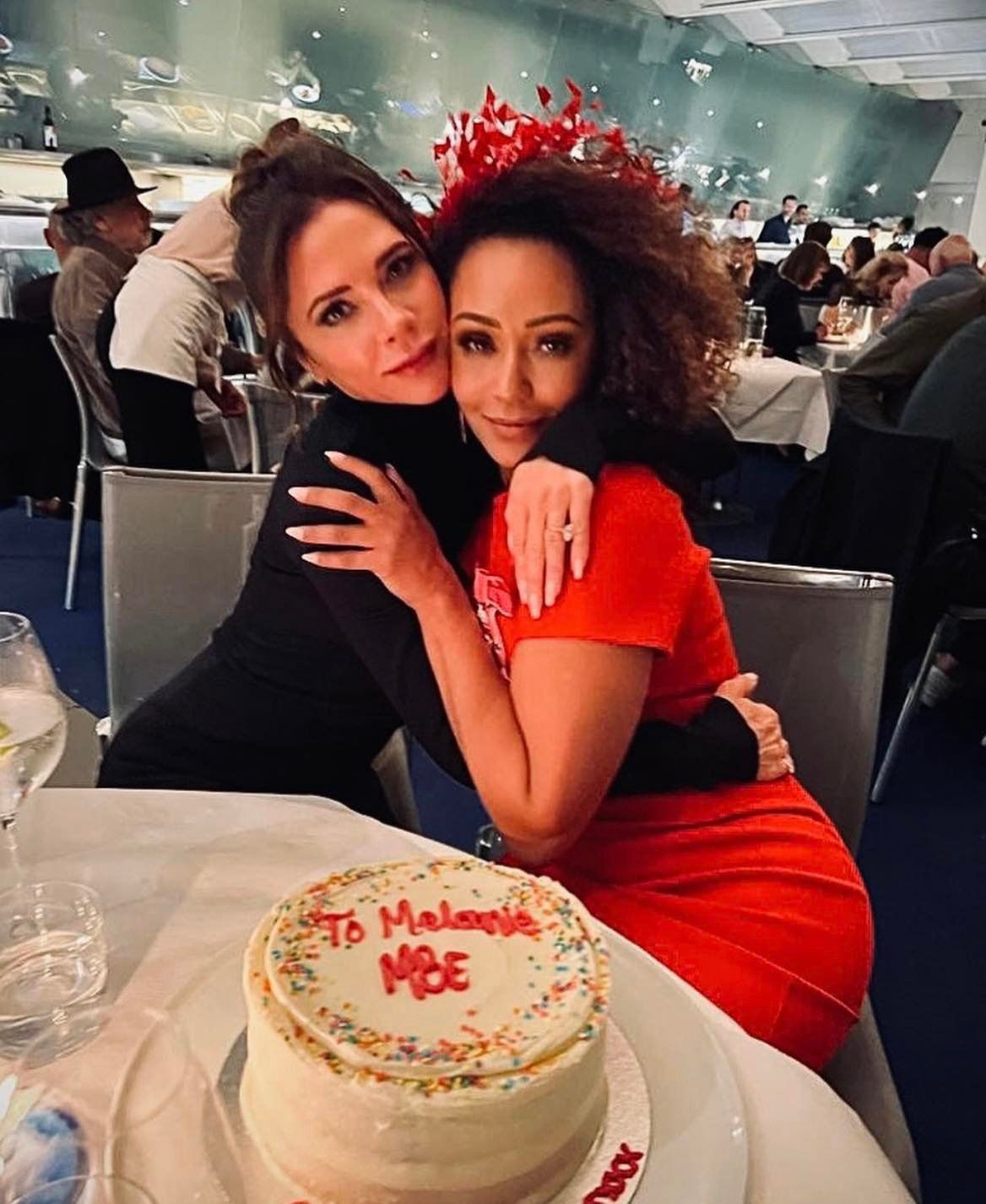 Mel B dziękuje Victorii Beckham za zaprojektowanie sukienki