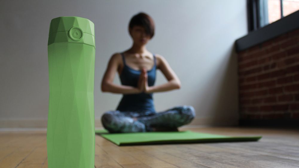 Inteligentna butelka i inne durne gadżety, które podbiły Kickstartera. Dlaczego ludzie na to wpłacają? 1