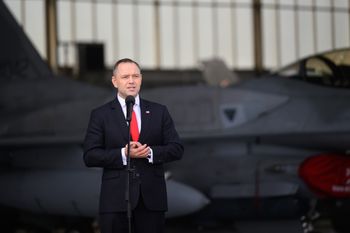 Myśliwce poderwane, zawyły syreny. Jest reakcja Karola Nawrockiego