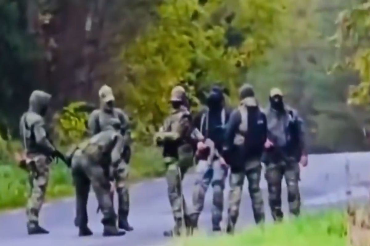 "Zielone ludziki" przy granicy z Estonią. ISW: przygotowania do wojny