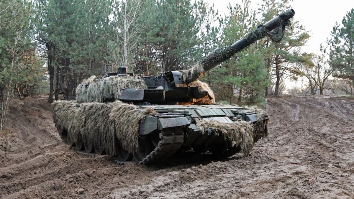Leopard 2A4 w Ukrainie w charakterystycznym kamuflażu