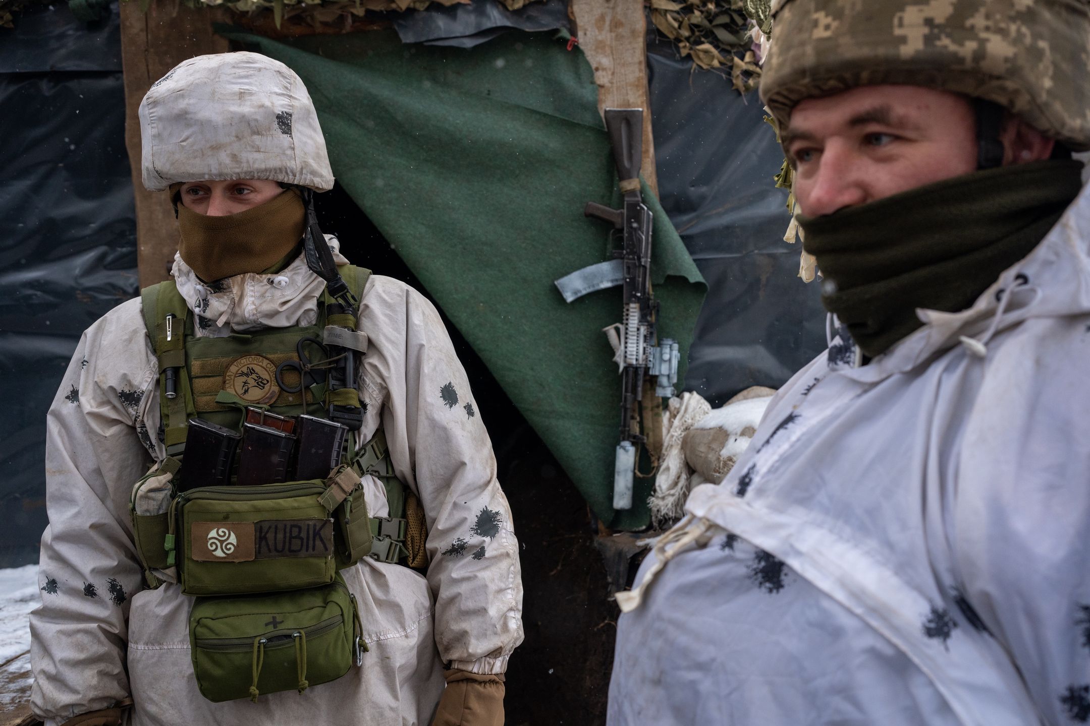 SVITLODARSK, UKRAINE - JANUARY 23: Ukrainian Servicemen of the 30th Army Brigade are seen outside of Svitlodarsk, Ukraine on January 23, 2022. (Photo by Wolfgang Schwan/Anadolu Agency via Getty Images)