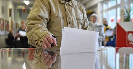 II tura wyborów samorządowych 2024. Termin. Kiedy organizowane jest ponowne głosowanie?