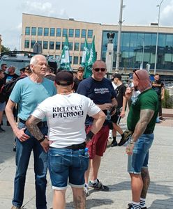 Waluś na antyimigracyjnym proteście. Został ciepło przywitany