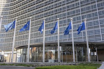 KE potwierdza: Dostaliśmy zaproszenie do Rady Pokoju