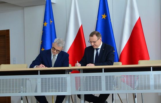 Telewizja Polska chce kupić ponad 100 aut elektrycznych, zaczyna współpracę z Lotosem