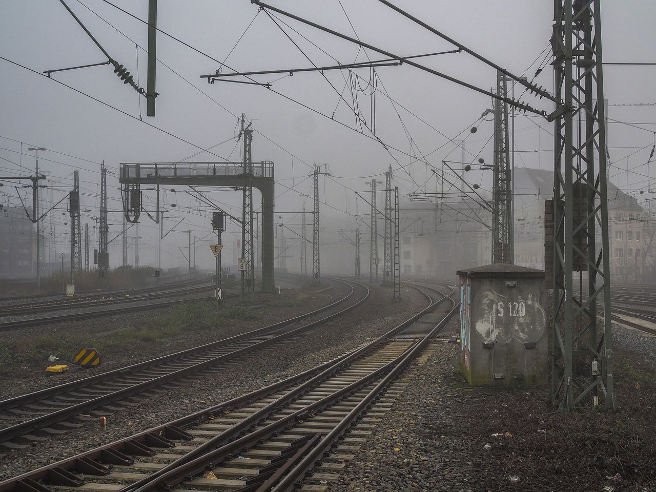 Śląskie. Na większości terenu województwa dominuje smog.