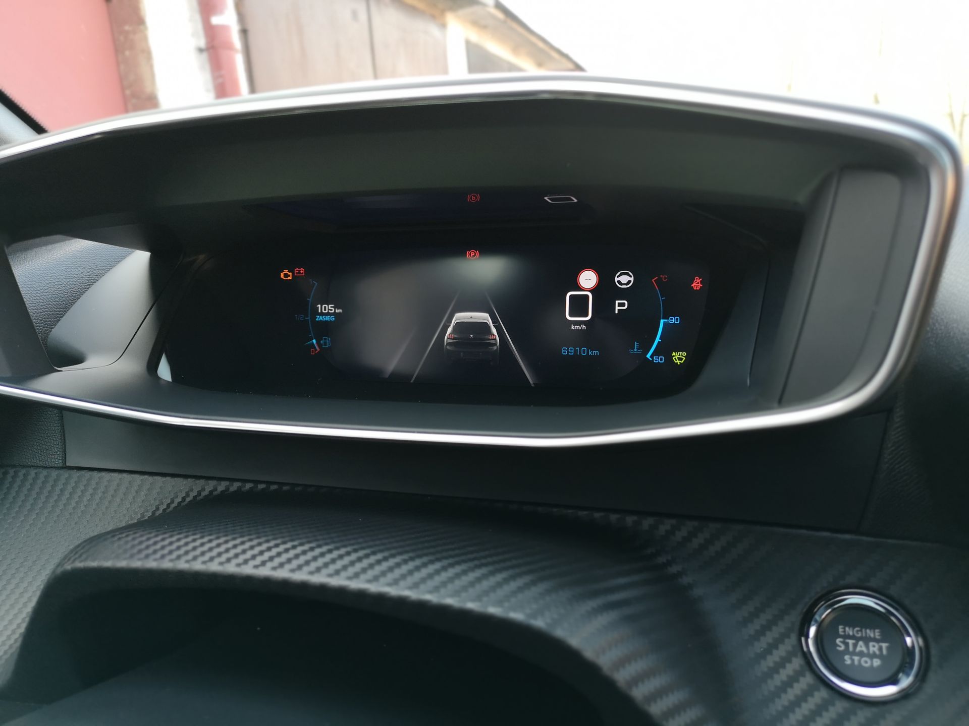 Peugeot 208 GT Line: wirtualne zegary 3D oraz obsługa systemu 15