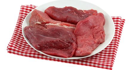 Surowa polędwica ze strusia