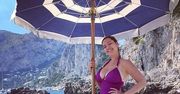 "One Big Happy": seksowna Kelly Brook w letnim wydaniu