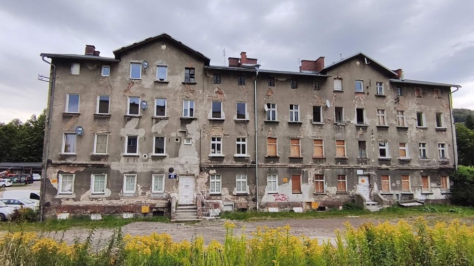 Niepodległości 45 - 47 - w tej dzielnicy wyburzanych jest ostatnio najwięcej budynków