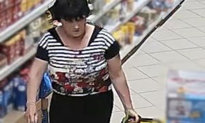 Uchwycił ją monitoring. Policja z Zawiercia szuka tej kobiety