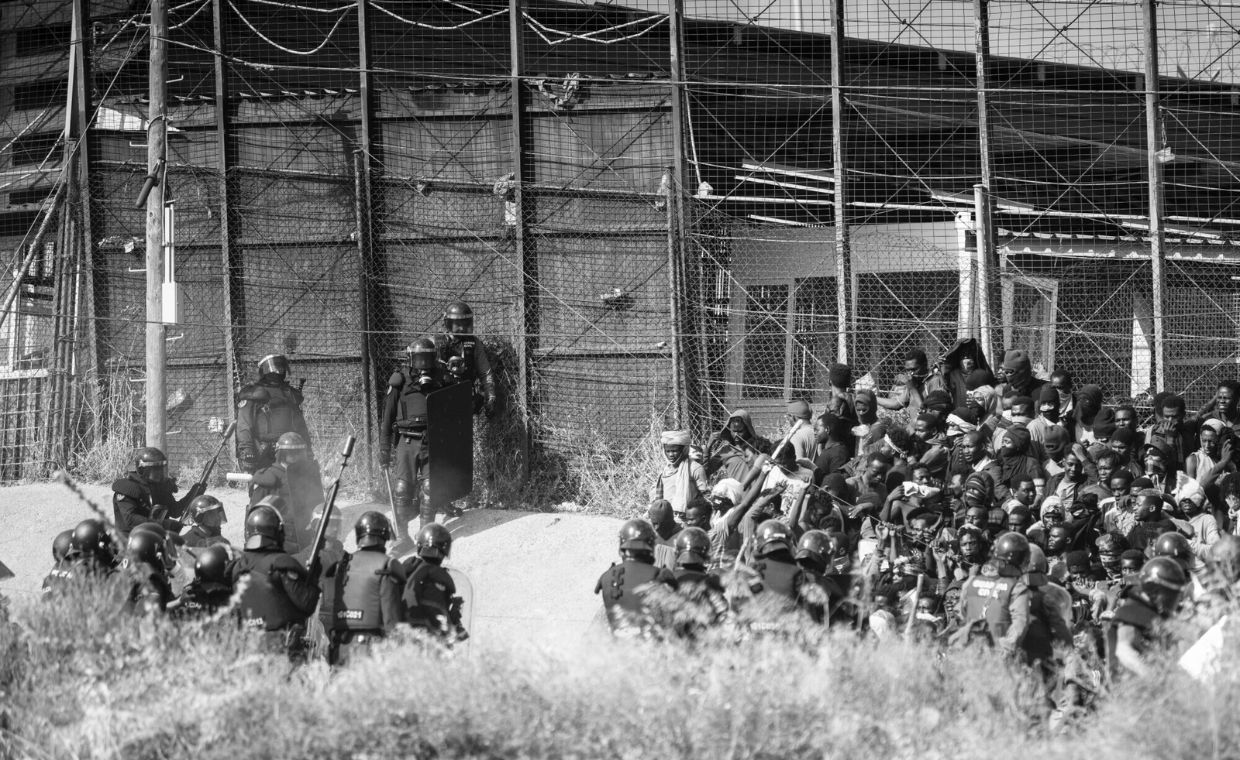 Melilla, masakra z 24 czerwca 2022 roku. Spacyfikowani migranci na granicy UE-Maroko