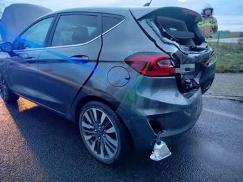 Kościan: Była pijana. Spowodowała kolizję, a jej samochód stanął w płomieniach