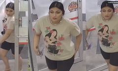 Urodziła w WC i wyszła. Dziecko nie żyje. Poszukiwania kobiety w USA