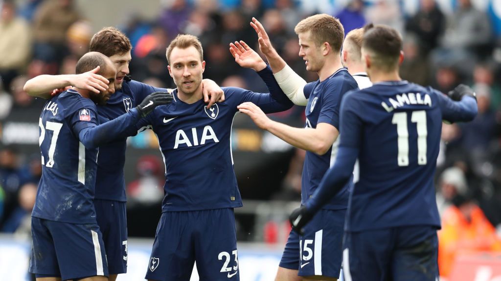 Getty Images / Catherine Ivill / Na zdjęciu piłkarze Tottenhamu Hotspur