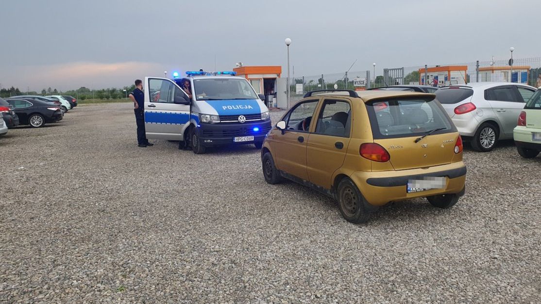 Kierowca tego samochodu był nietrzeźwy. Przepadek nie oznaczałby jednak wielkiej straty