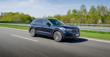 Test: Volkswagen Touareg eHybrid – brak prestiżu, ale mnóstwo komfortu