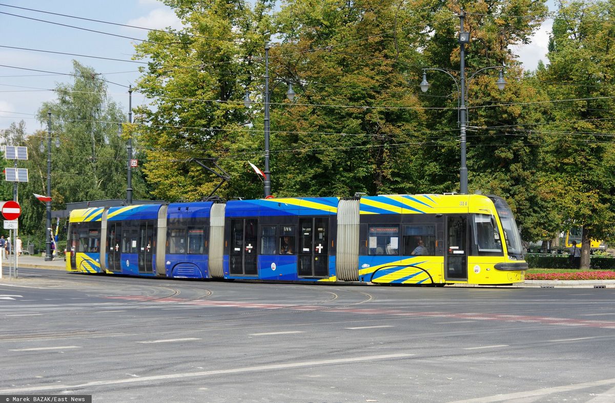 Poważny wypadek w Toruniu. 8-letnie dziecko wpadło pod tramwaj. Zdjęcie ilustracyjne