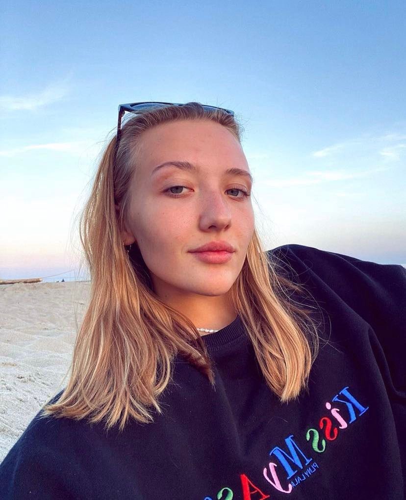 Grażyna Szapołowska pokazała się z wnuczką na Instagramie. Internauci nie kryją zachwytu: "Piękno w genach"