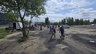 Poznań: Niedzielny Targ przeniósł się na Baraniaka. Sprzedawcy czekali, ale klientów jak na lekarstwo