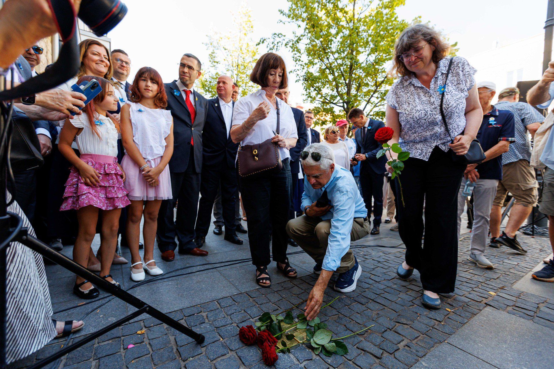 Odsłonięcie &#34;kamieni&#34; poświęconych rodzinie Kracowskich