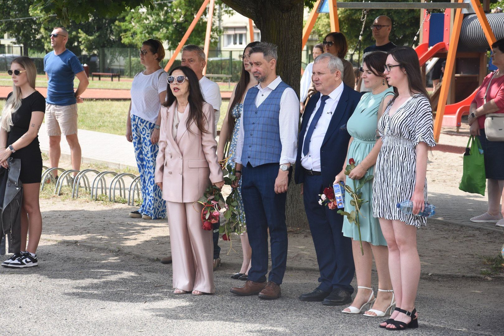 Wzruszające sceny podczas zakończenia roku szkolnego w Szkole Podstawowej nr 5. Tak uczniowie pożegnali wieloletnich i lubianych nauczycieli
