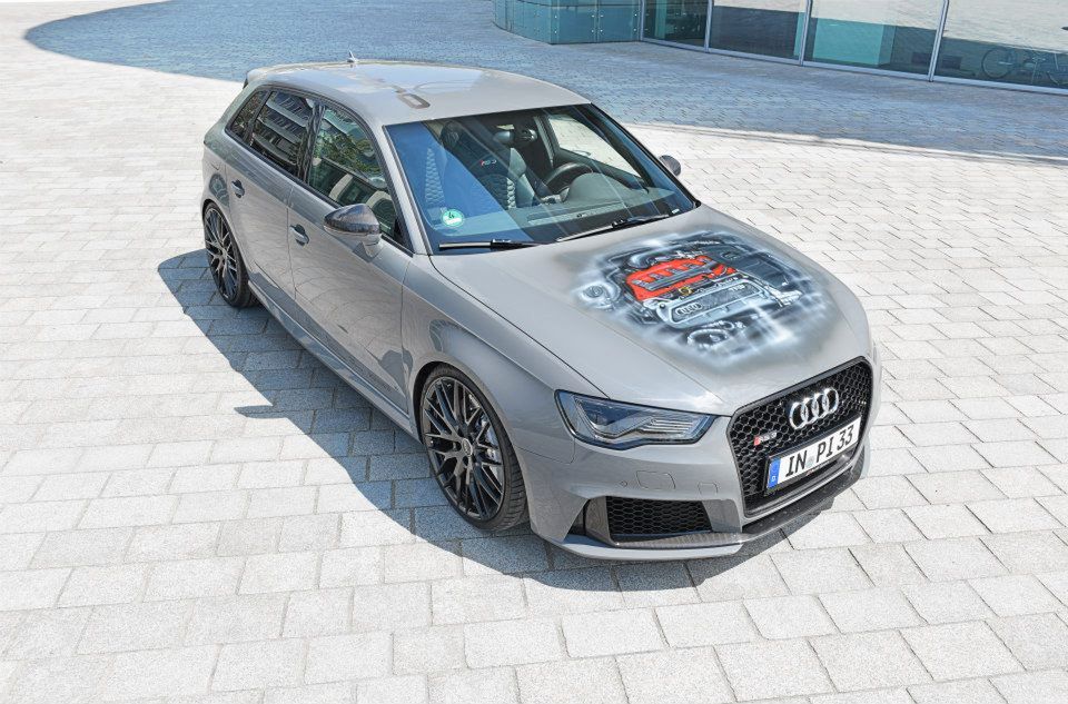 Audi RS3 przedpremierowo wyposażone w felgi z włókna węglowego