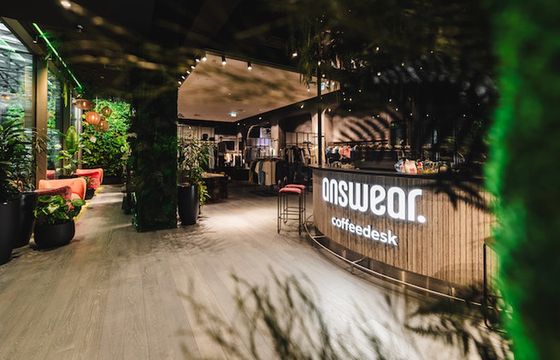 Answear.com otworzył specjalny salon w Warszawie. „Więcej niż sklep”
