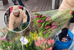 Sprzedaje tulipany na ulicy. "Przy życiu trzymają mnie ludzie i praca"