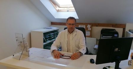 Nowy lek na COVID-19? Jak pediatra z Przemyśla wywołał szturm na apteki