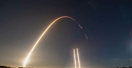 Starlinki nad Polską. Kosmiczny pociąg dalej widoczny