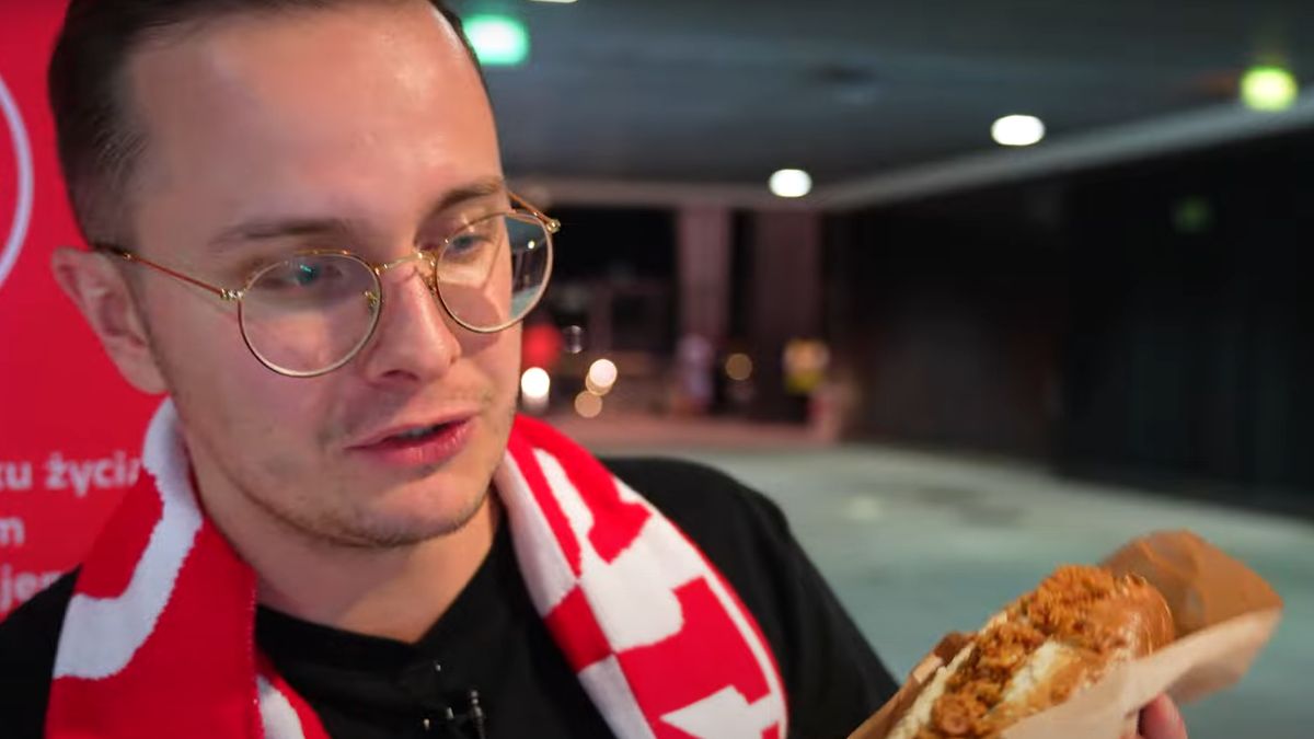 Dymitr ze "Sprawdzam Jak" testuje catering na Stadionie Narodowym.