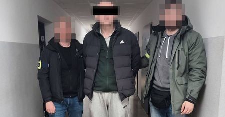 Policjanci zatrzymali 32-latka podającego się za „adwokata”. Odebrał od seniorki z Lublina 80 tys. złotych